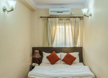 queen-bed-with-ac